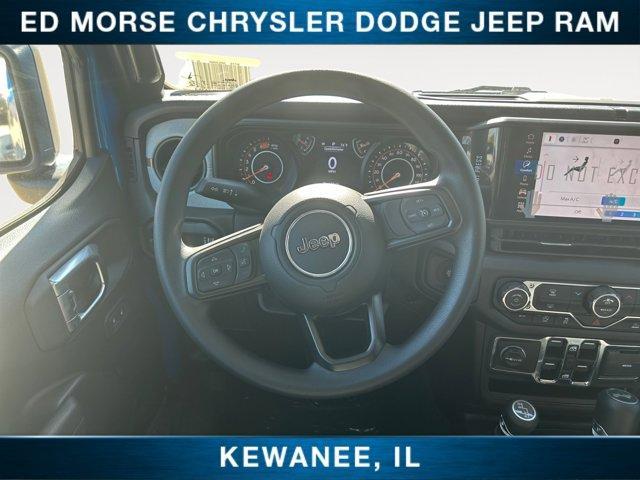 new 2025 Jeep Wrangler car, priced at $41,645