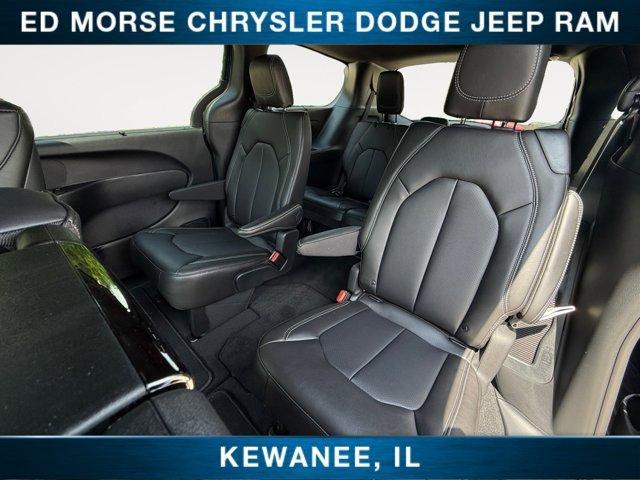 new 2025 Chrysler Pacifica car, priced at $51,283