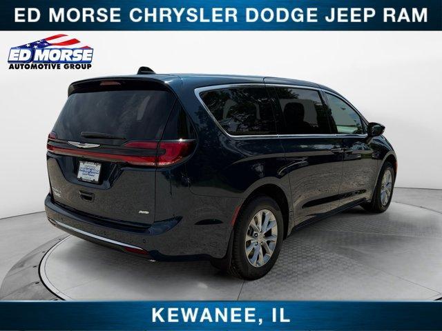 new 2025 Chrysler Pacifica car, priced at $51,283