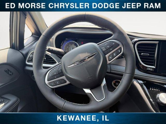 new 2025 Chrysler Pacifica car, priced at $51,283