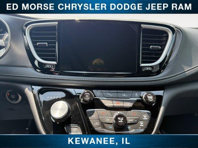 new 2025 Chrysler Pacifica car, priced at $51,283