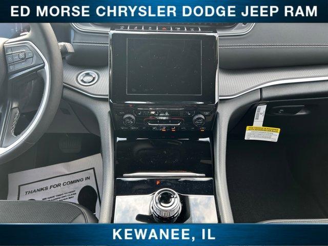 new 2025 Jeep Grand Cherokee car, priced at $44,260