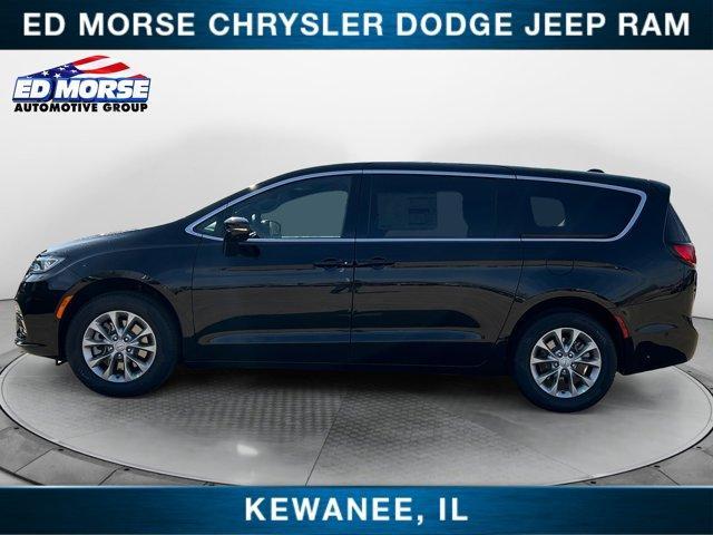 new 2025 Chrysler Pacifica car, priced at $45,753
