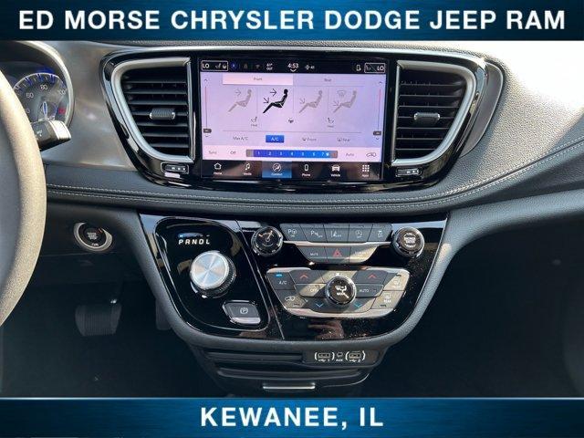 new 2025 Chrysler Pacifica car, priced at $45,753