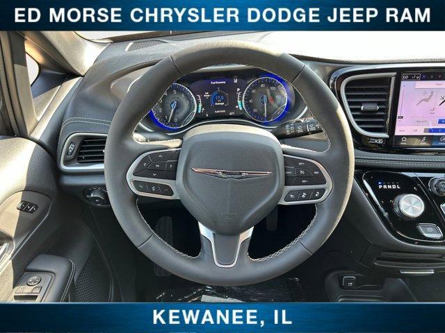 new 2025 Chrysler Pacifica car, priced at $45,753