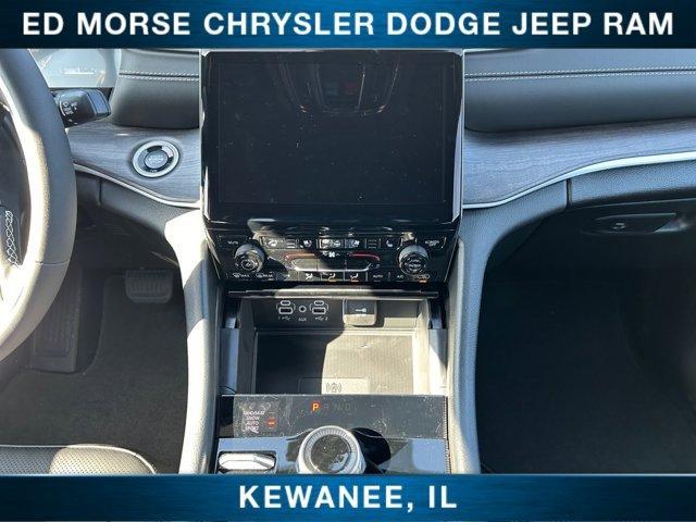 new 2025 Jeep Grand Cherokee car, priced at $52,596