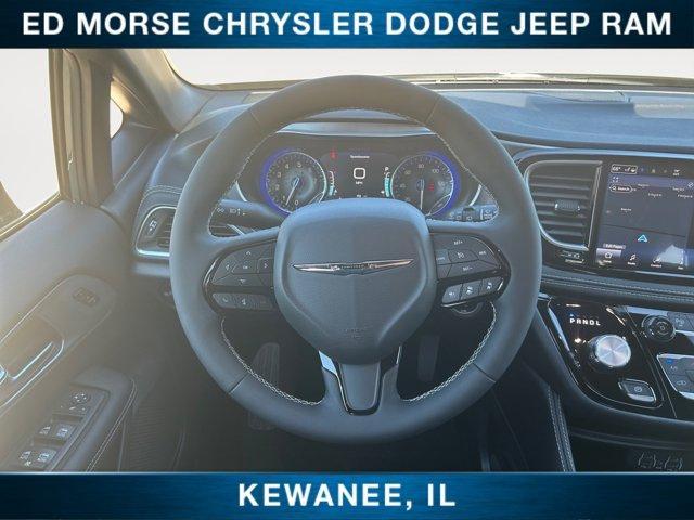 new 2025 Chrysler Pacifica car, priced at $51,101