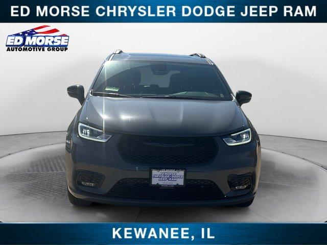 new 2025 Chrysler Pacifica car, priced at $51,101