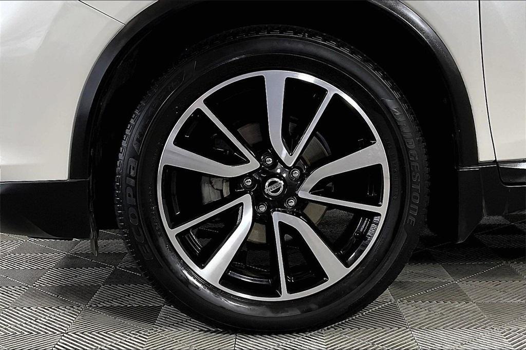 used 2020 Nissan Rogue car, priced at $20,288