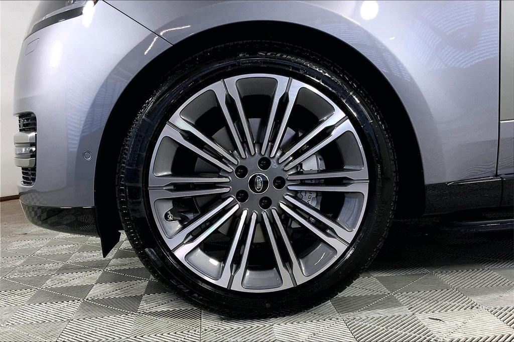 new 2025 Land Rover Range Rover car