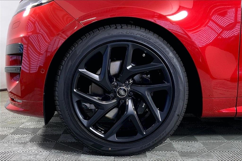 new 2025 Land Rover Range Rover Sport car