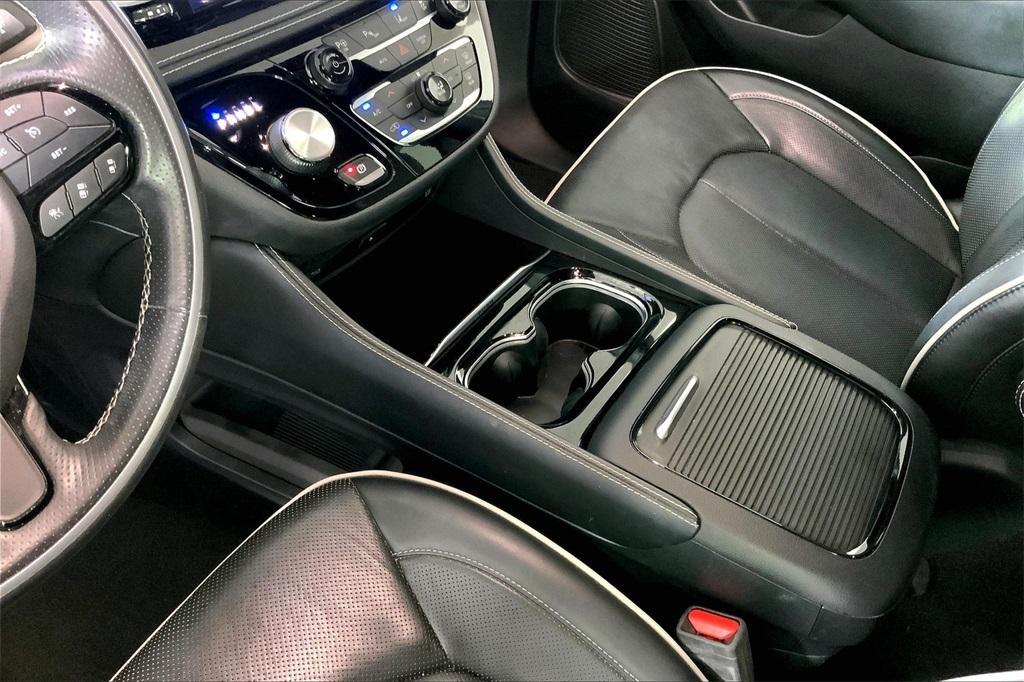 used 2021 Chrysler Pacifica Hybrid car, priced at $28,995