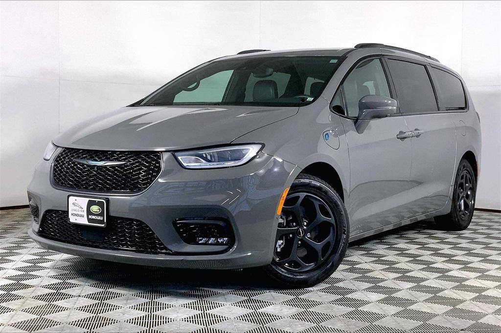 used 2021 Chrysler Pacifica Hybrid car, priced at $28,995