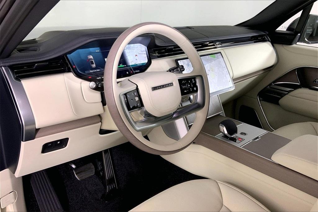 new 2025 Land Rover Range Rover car