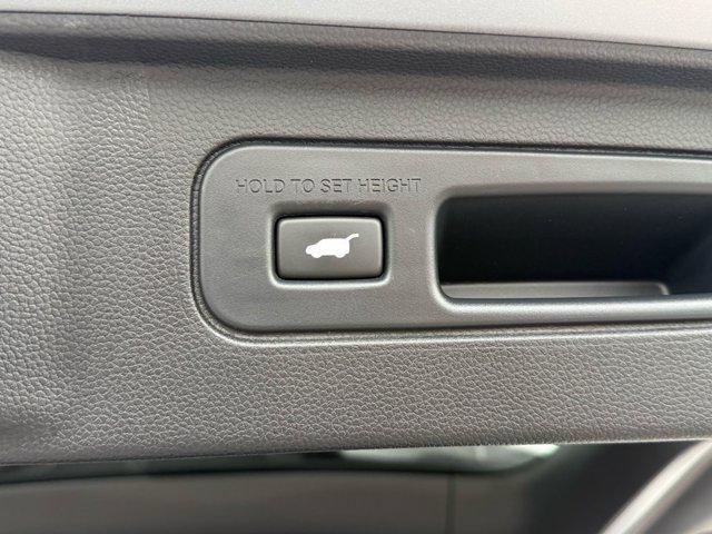 used 2025 Honda Pilot car, priced at $46,891