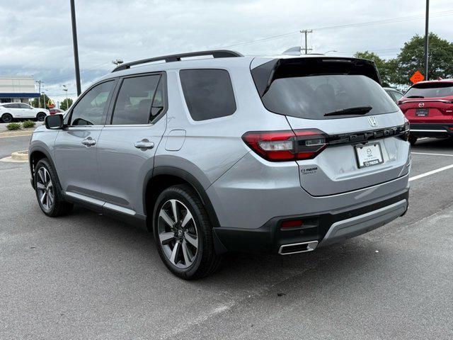 used 2025 Honda Pilot car, priced at $46,891
