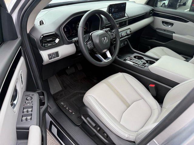 used 2025 Honda Pilot car, priced at $46,891