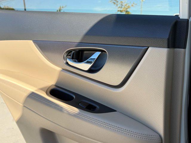 used 2016 Nissan Rogue car, priced at $13,999