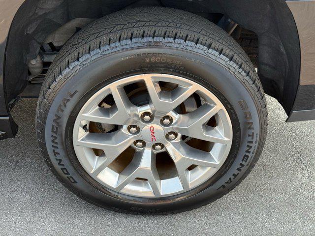 used 2020 GMC Yukon XL car, priced at $31,987