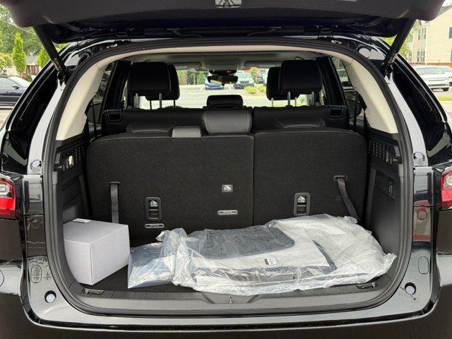 new 2025 Mazda CX-90 car, priced at $41,938