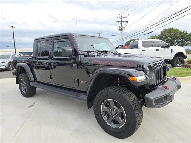 used 2022 Jeep Gladiator car, priced at $40,117