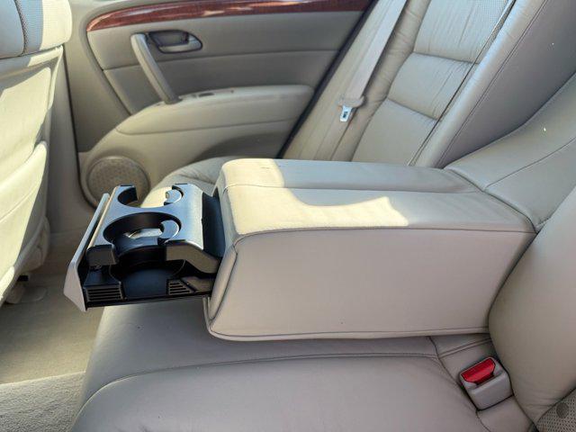 used 2005 Acura RL car, priced at $5,550