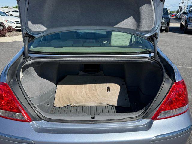 used 2005 Acura RL car, priced at $5,550