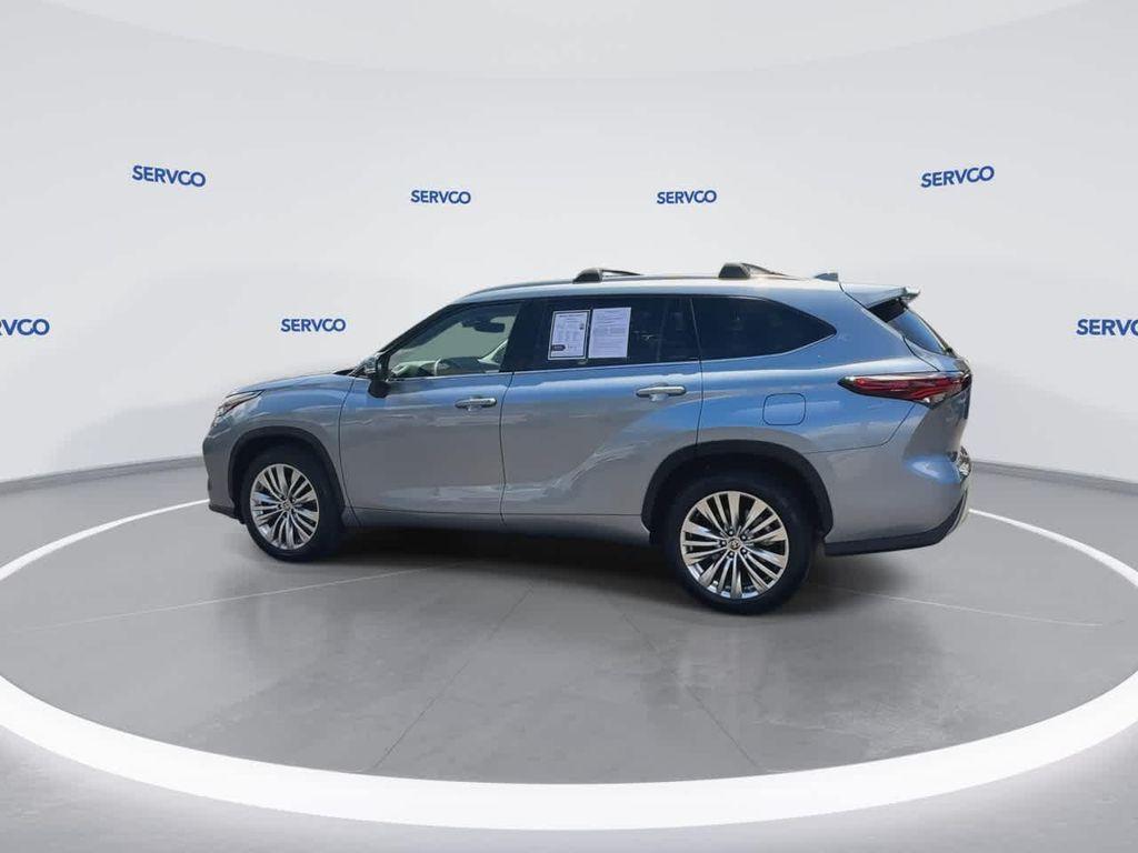 used 2024 Toyota Highlander car, priced at $44,595