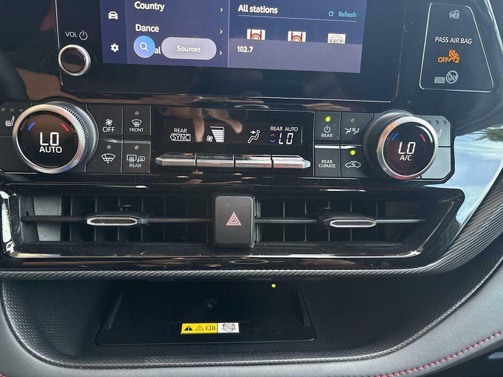 used 2023 Toyota Highlander car, priced at $39,995