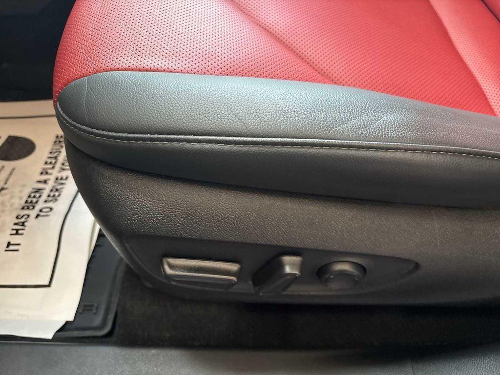 used 2023 Toyota Highlander car, priced at $39,995