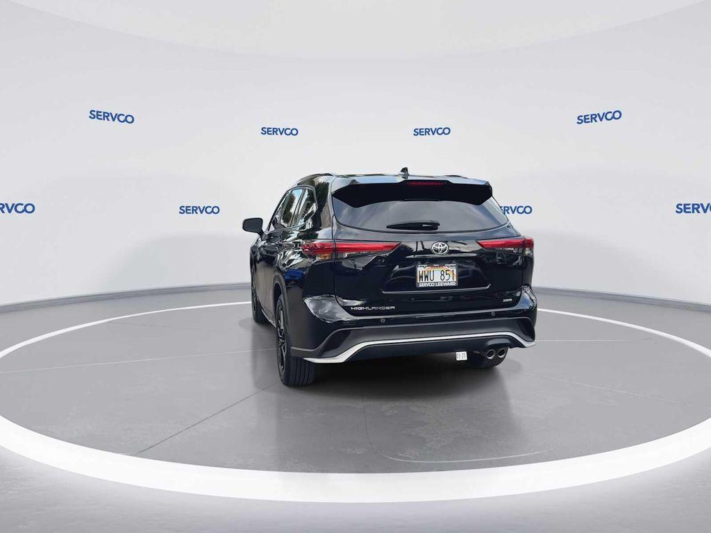 used 2023 Toyota Highlander car, priced at $39,995