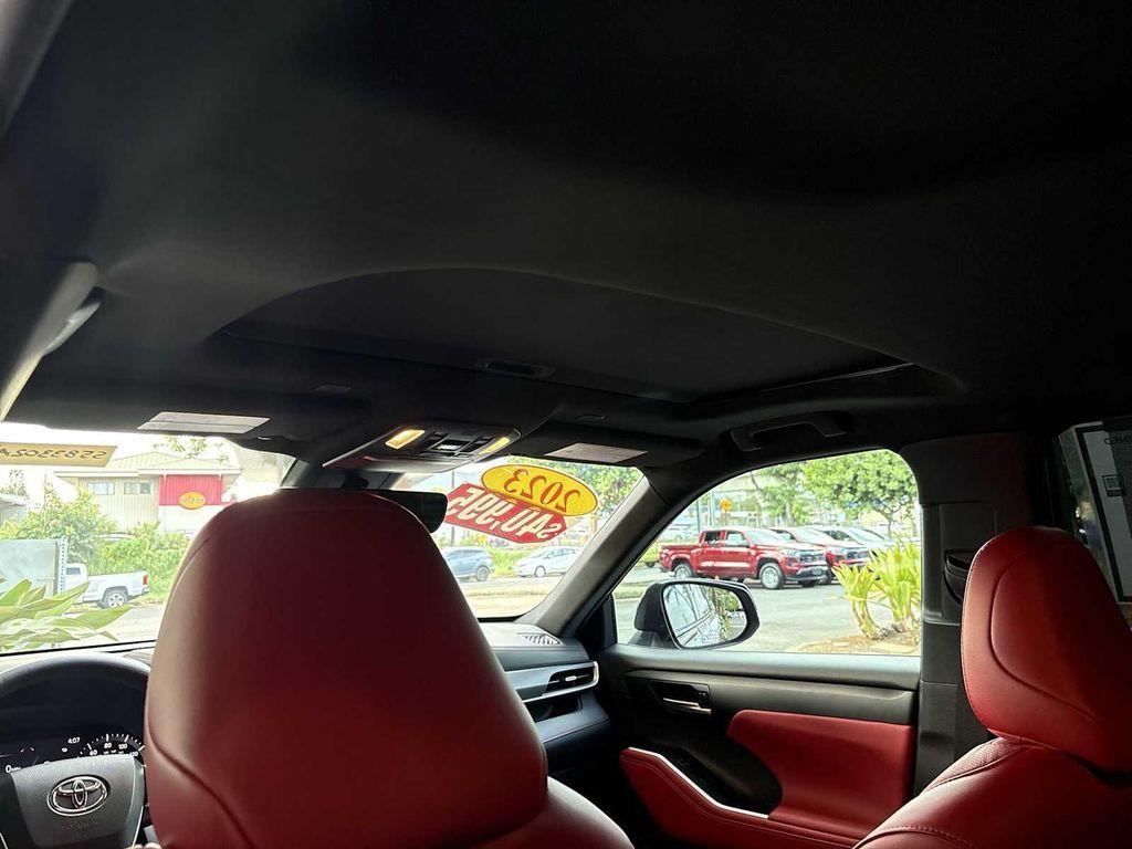 used 2023 Toyota Highlander car, priced at $39,995