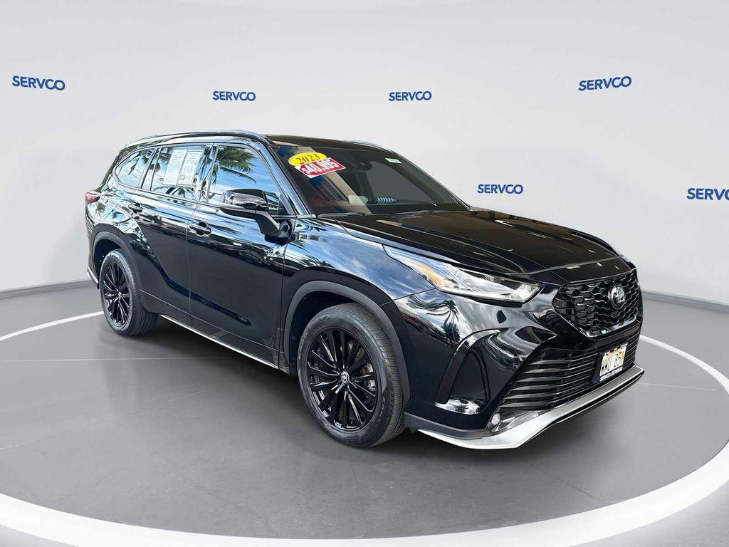 used 2023 Toyota Highlander car, priced at $39,995