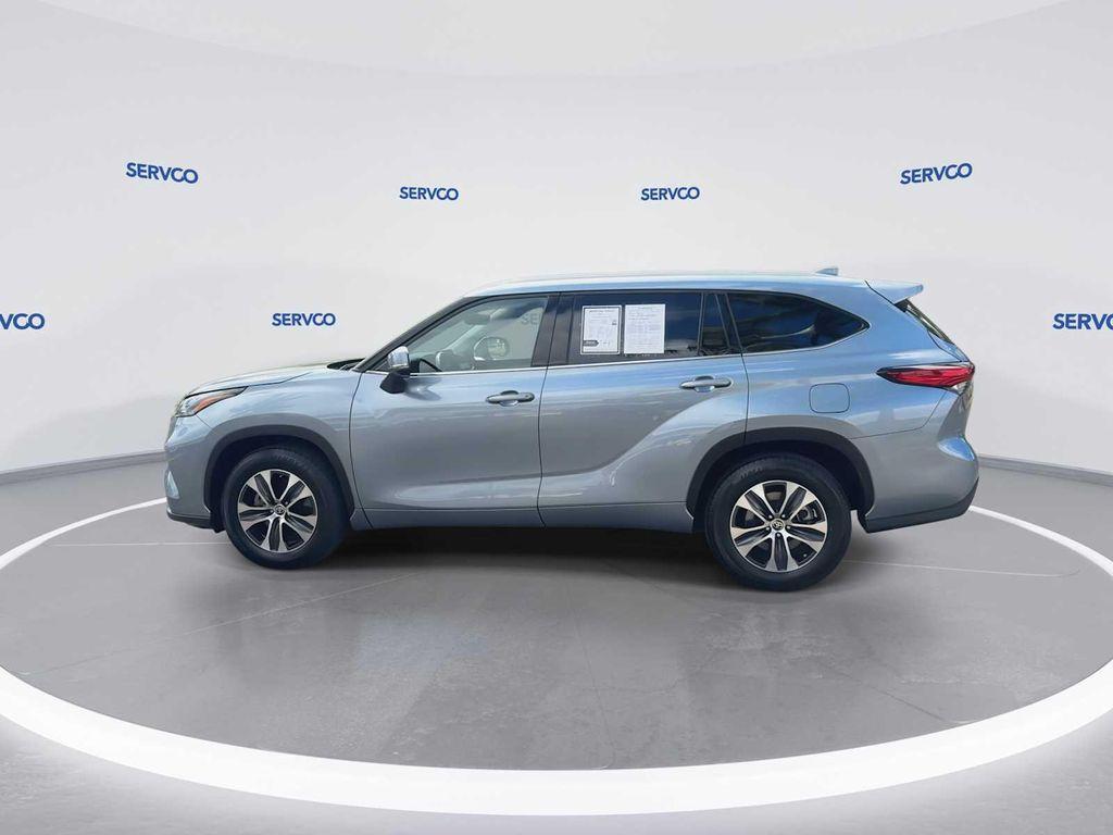 used 2022 Toyota Highlander car, priced at $37,800