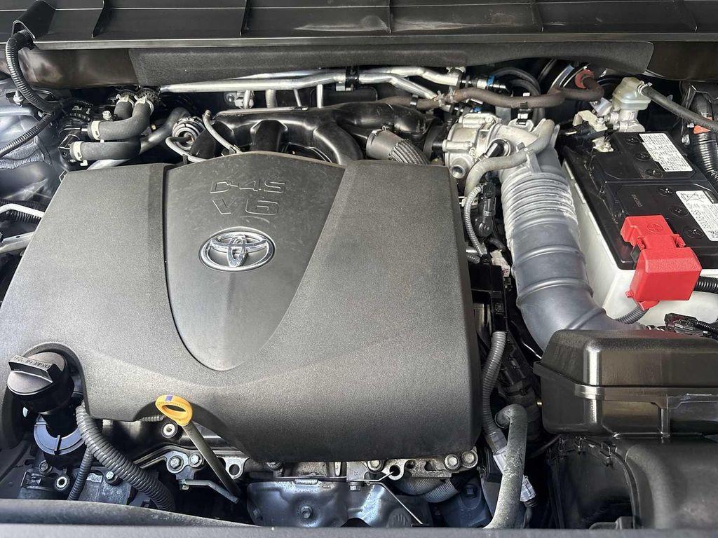 used 2022 Toyota Highlander car, priced at $37,800