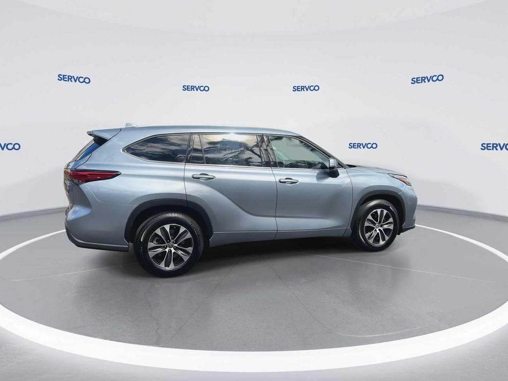 used 2022 Toyota Highlander car, priced at $37,800