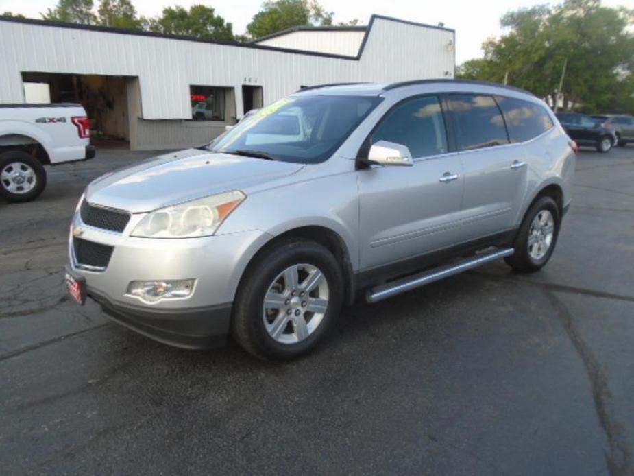 used 2010 Chevrolet Traverse car, priced at $4,995