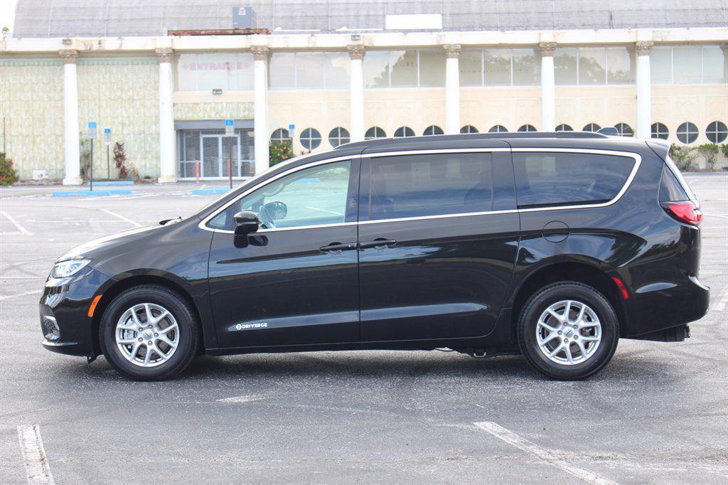 used 2022 Chrysler Pacifica car, priced at $34,995