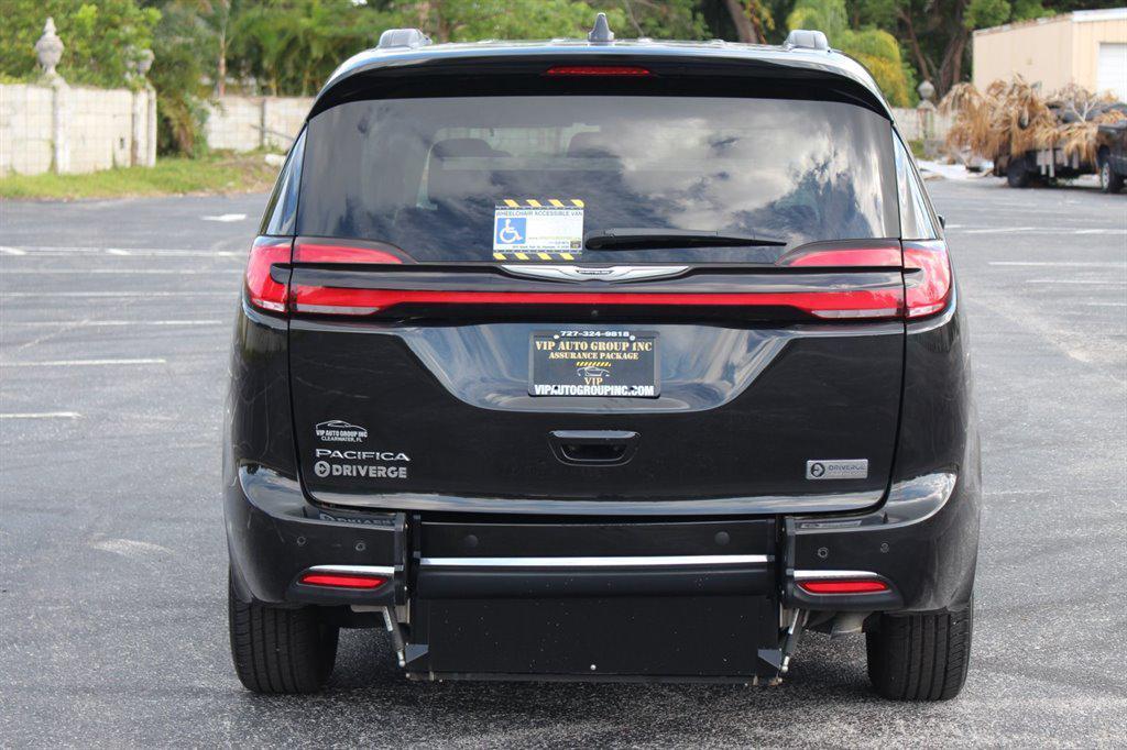 used 2022 Chrysler Pacifica car, priced at $34,995