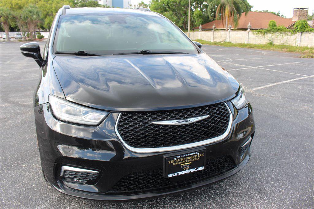 used 2022 Chrysler Pacifica car, priced at $34,995