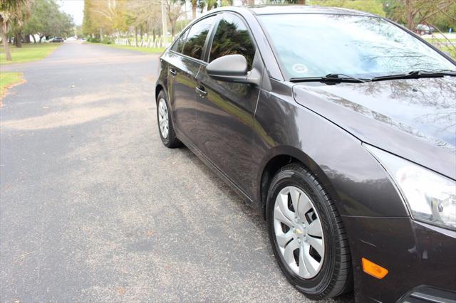 used 2014 Chevrolet Cruze car, priced at $5,995