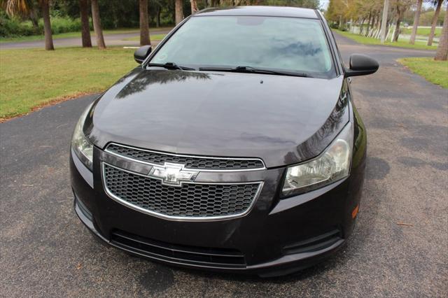 used 2014 Chevrolet Cruze car, priced at $5,995