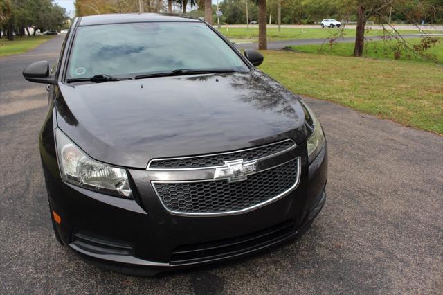 used 2014 Chevrolet Cruze car, priced at $5,995