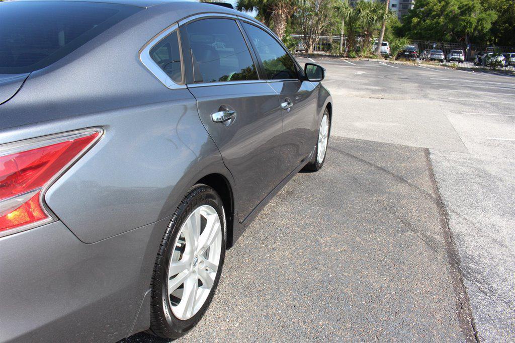 used 2015 Nissan Altima car, priced at $11,995