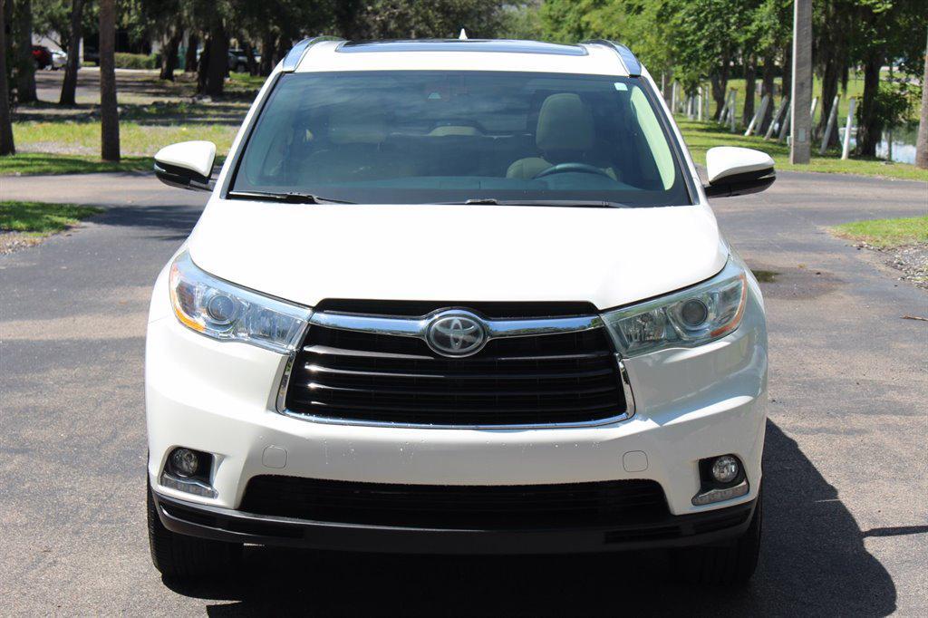 used 2015 Toyota Highlander car, priced at $16,995