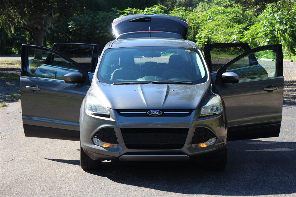 used 2014 Ford Escape car, priced at $5,995