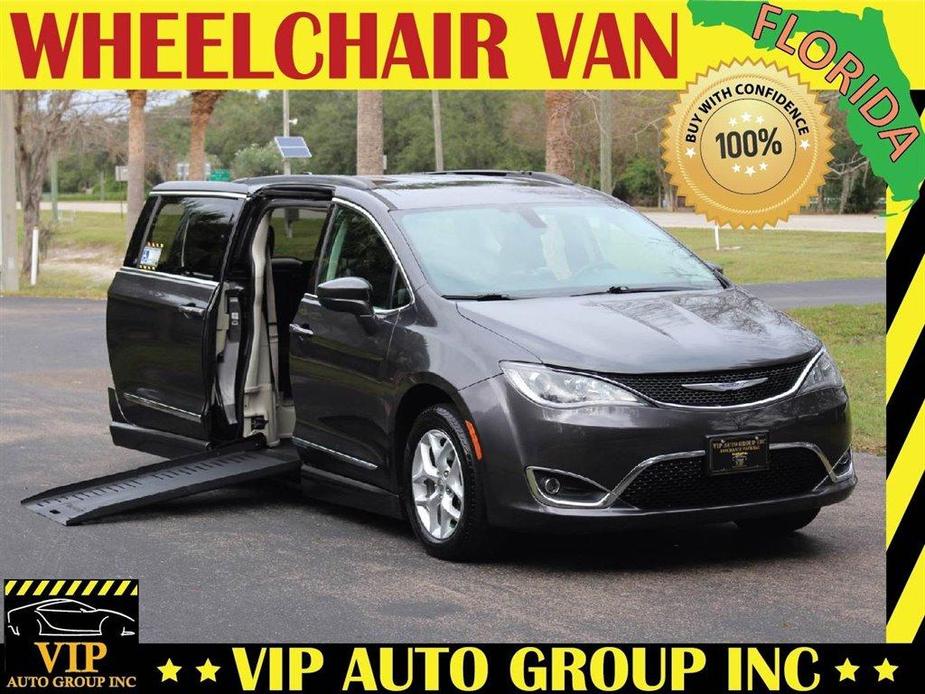 used 2017 Chrysler Pacifica car, priced at $27,995