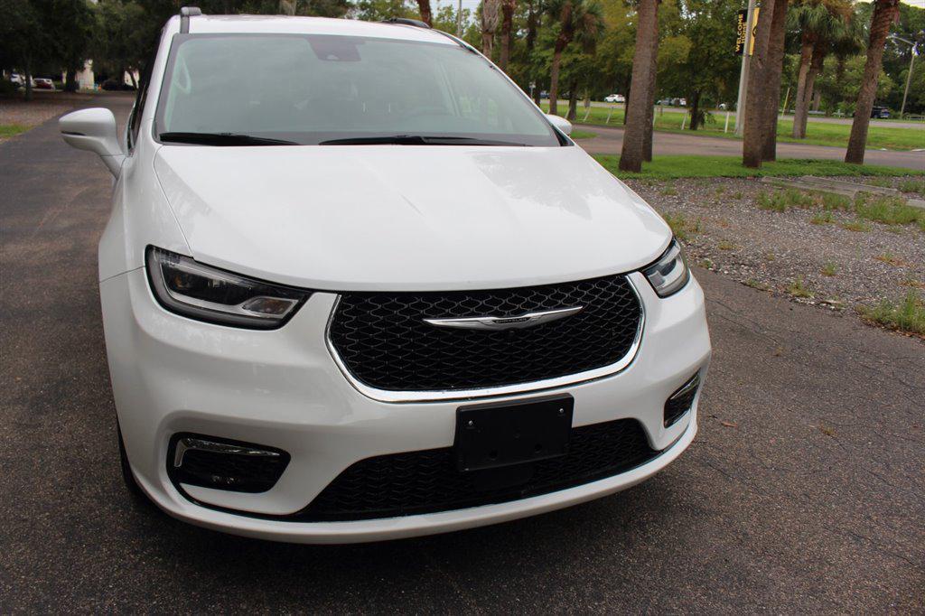 used 2022 Chrysler Pacifica car, priced at $20,995