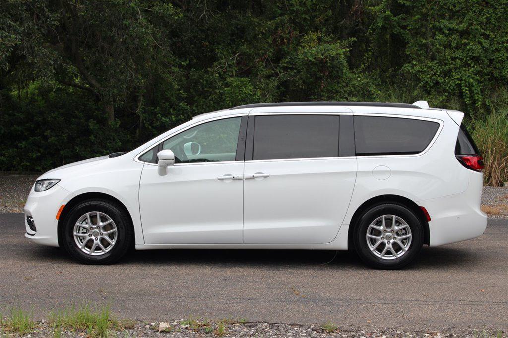used 2022 Chrysler Pacifica car, priced at $20,995
