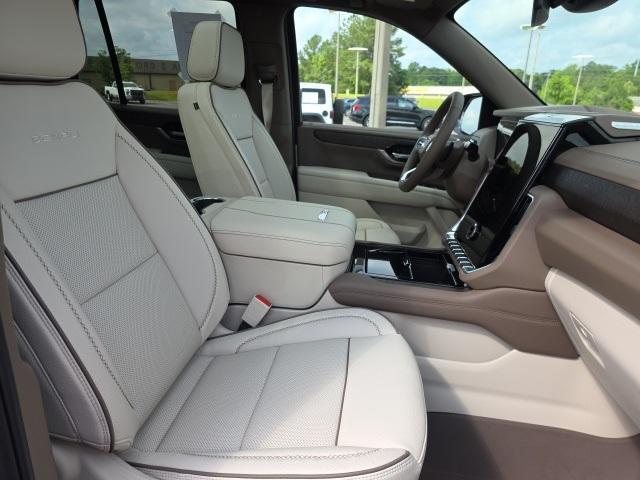 used 2025 GMC Yukon car, priced at $81,995